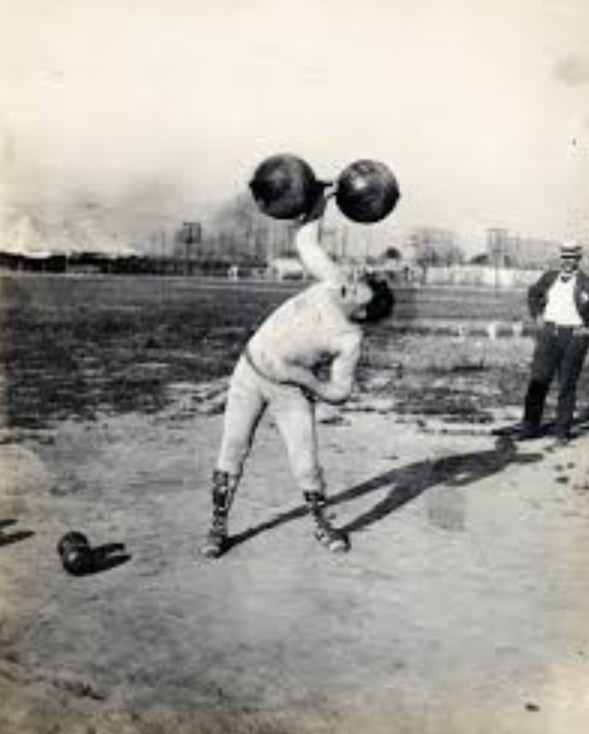 24 Vintage Pics of What Olympic Sports Used to Look Like 